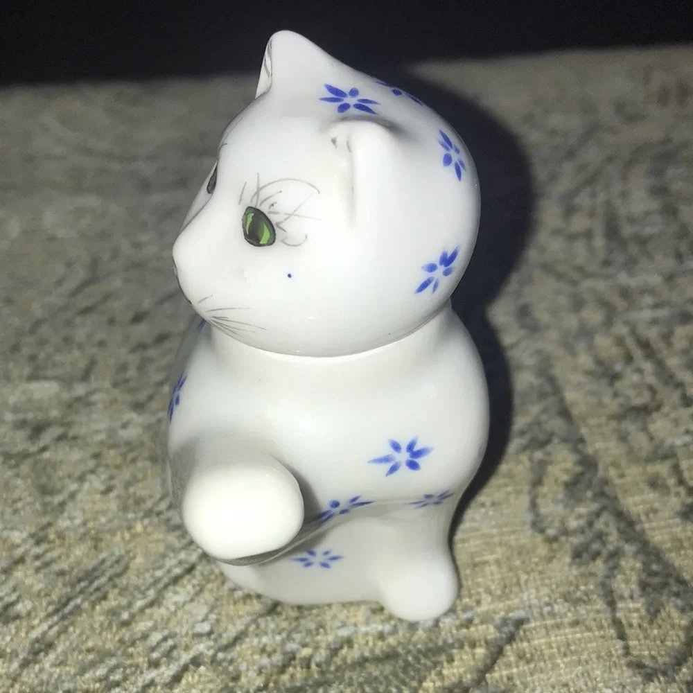 Vintage Mini Whiskers Cat Teapot China Blue White Tea Pot Decorative Figurine